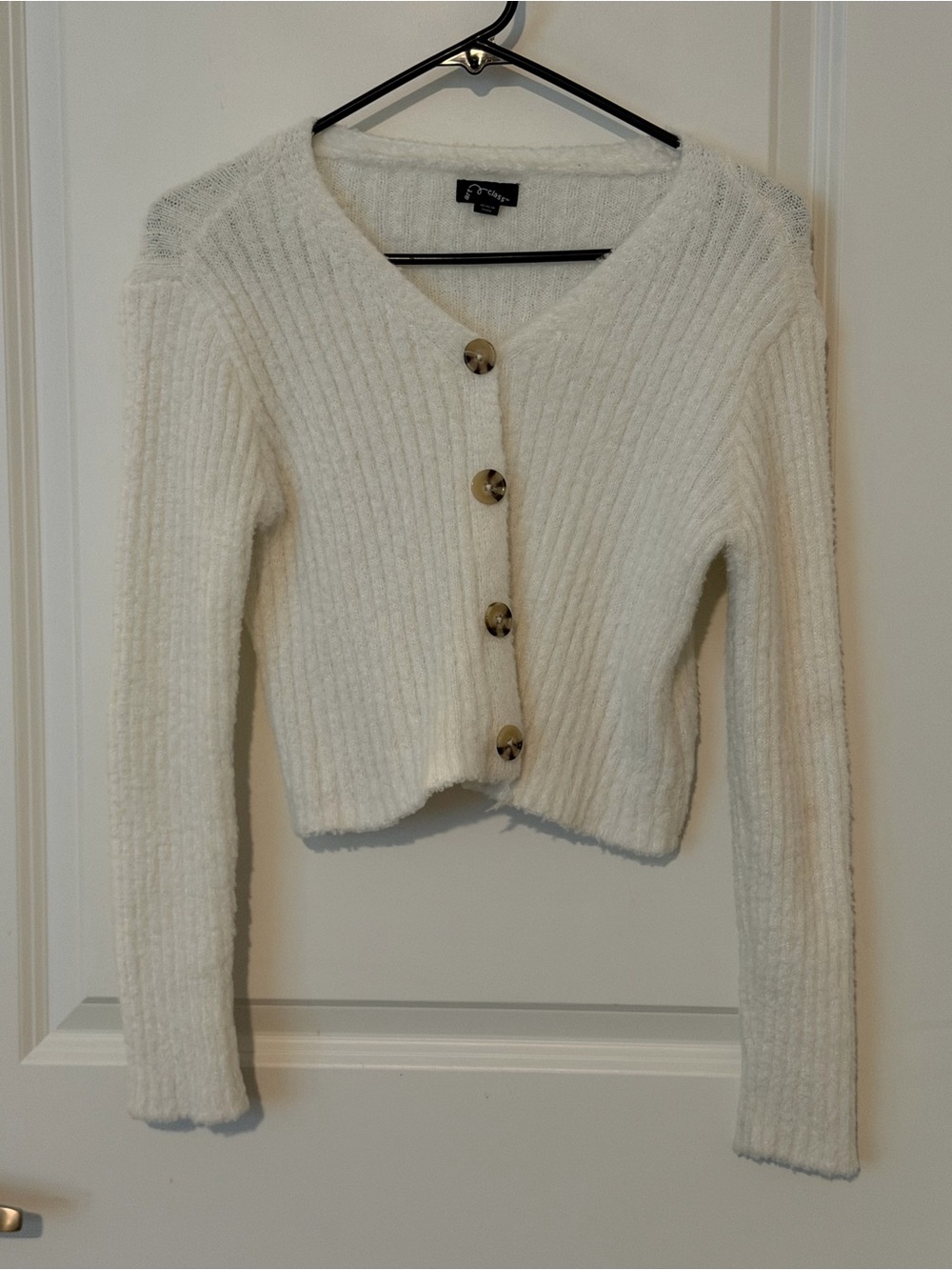 art class Cream Ribbed V-Neck Cropped Cardigan with Tortoise Buttons
